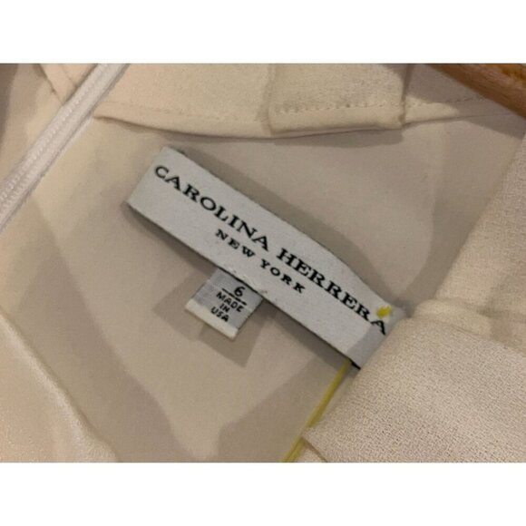 Carolina Herrera Ivory Cap Sleeve SheathMini  Dress With Draped Neckline Size 6 - Picture 7 of 10